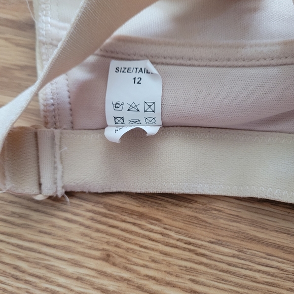 2/$40 Deep plunge convertible bra - Picture 2 of 3